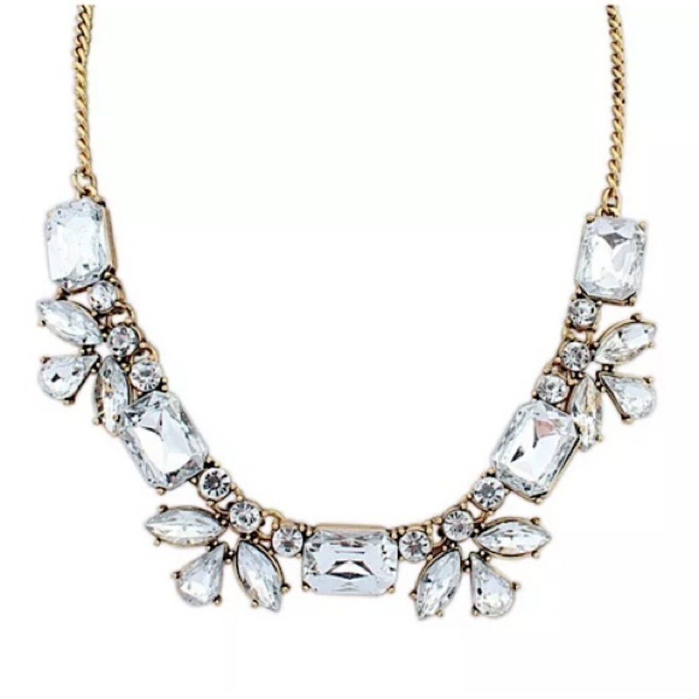 CRYSTAL STATEMENT NECKLACE #123